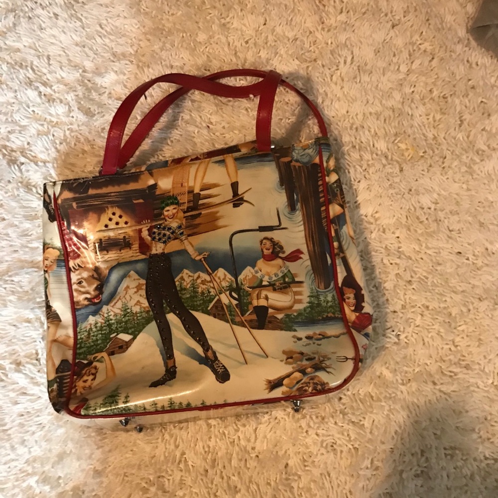 Vermont ski cabin ladies purse! Red interior!